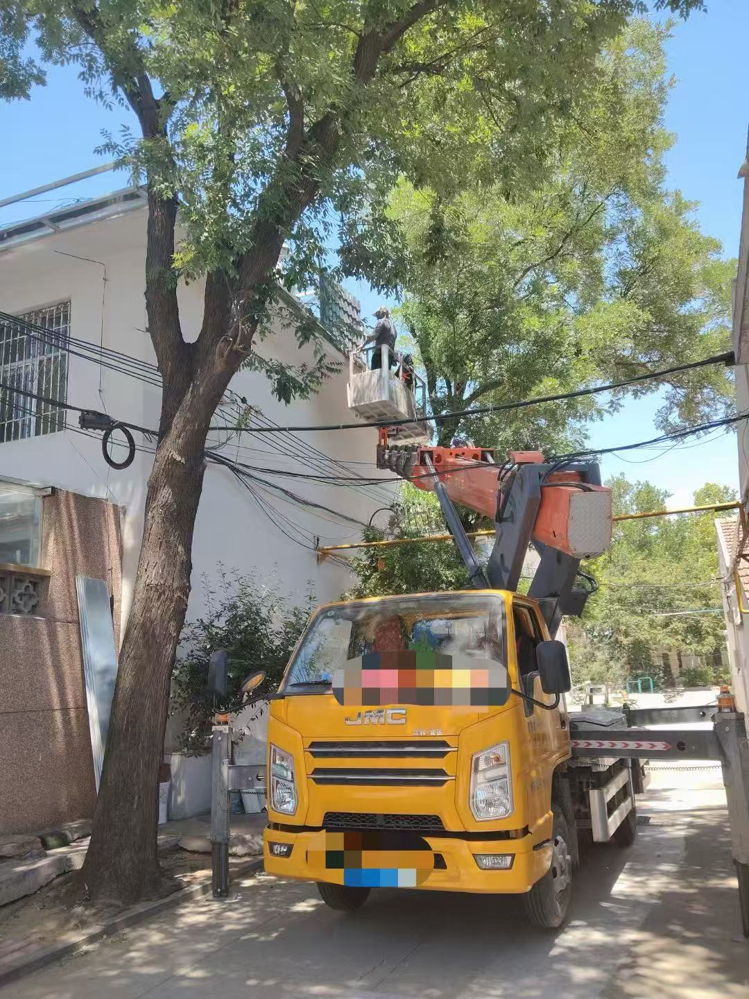 正定县高空作业车能吊装重物吗？最大承载多少公斤？