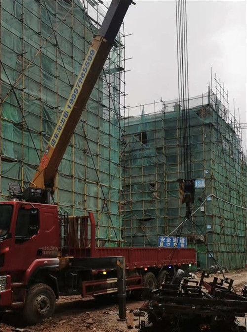 正定县“慢工细活”—— 吊车的 “微动控制” 技术