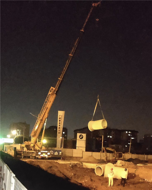 正定县“弯臂矫正”—— 吊车的 “形变补偿” 技术