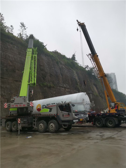 正定县“不怕风雨冻”—— 吊车的 “恶劣环境适应” 技术